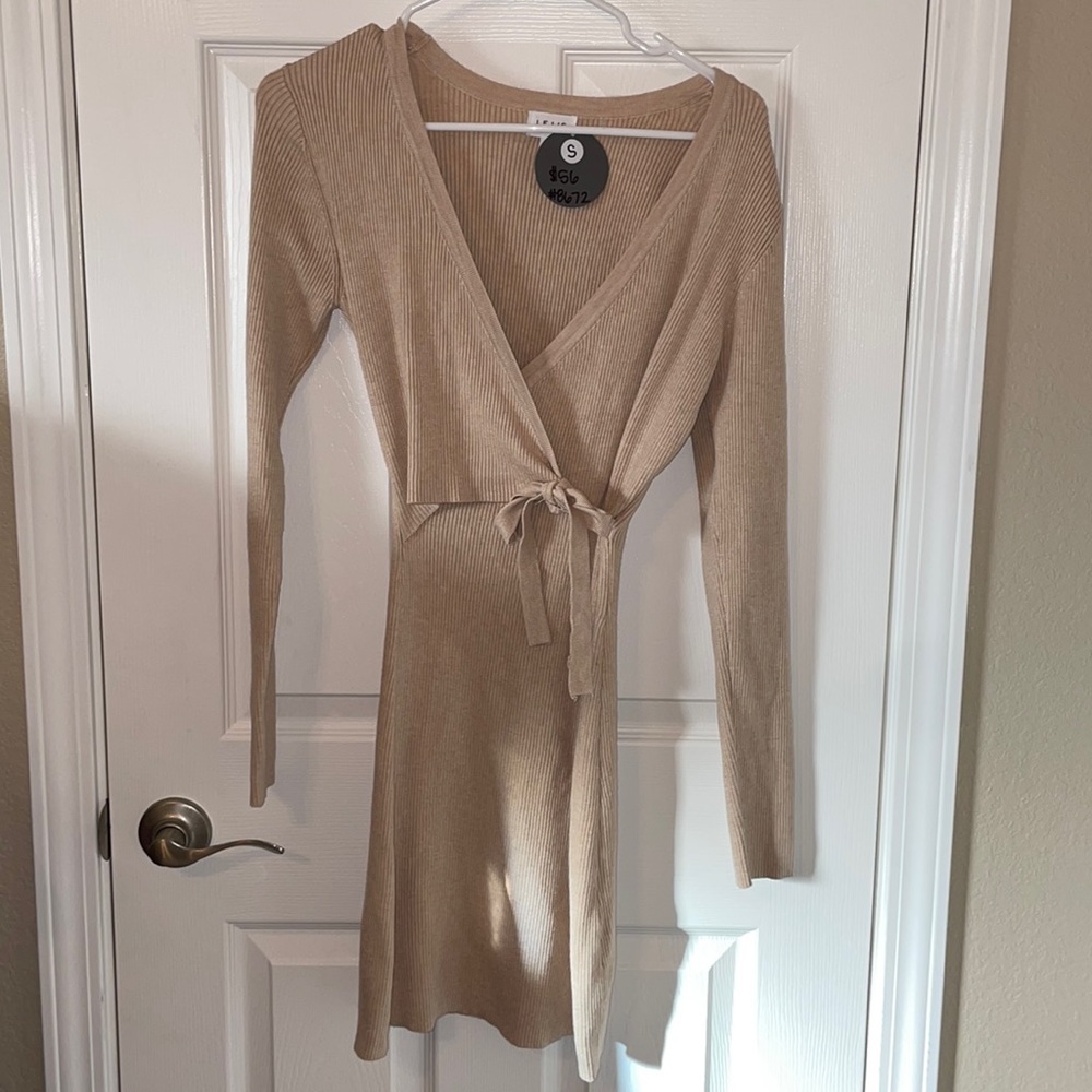 NWT Tan wrap Lelia dress. Size small